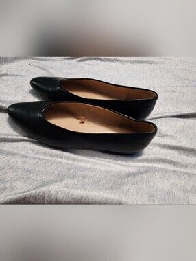 Unisa Black Pointed-Toe Leather-Look Flats